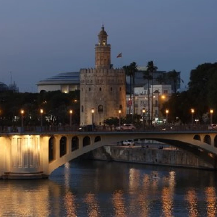 Imagen relacionada de se aprueba renovacion de iluminacion de monumentos en sevilla