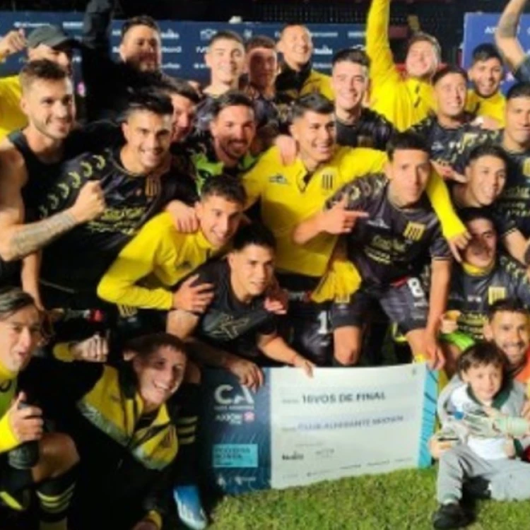 Imagen relacionada de almirante brown sorprende y avanzan en la copa argentina