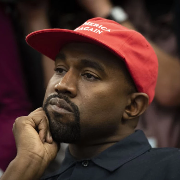 Imagen relacionada de kanye west recupera cuenta twitter suspendida violar reglas