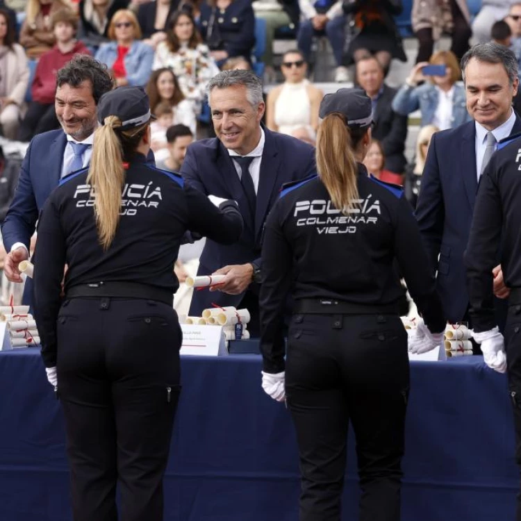 Imagen relacionada de la comunidad de madrid fortalece la seguridad ciudadana en 20 municipios con la llegada de nuevos agentes