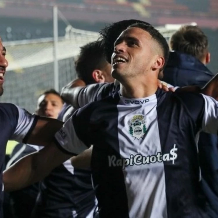 Imagen relacionada de gimnasia y esgrima la plata vence a atletico tucuman en partido emocionante por la copa argentina