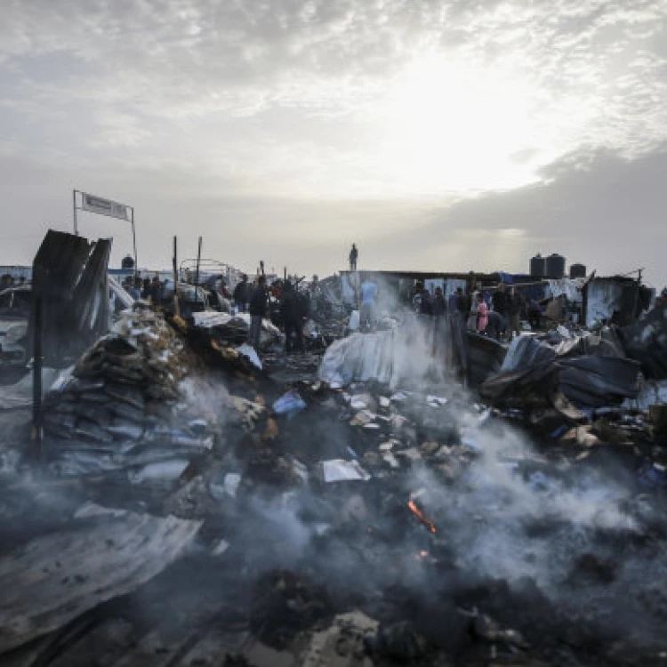 Imagen relacionada de ataque israeli deja decenas de muertos y heridos en campamento de refugiados en gaza