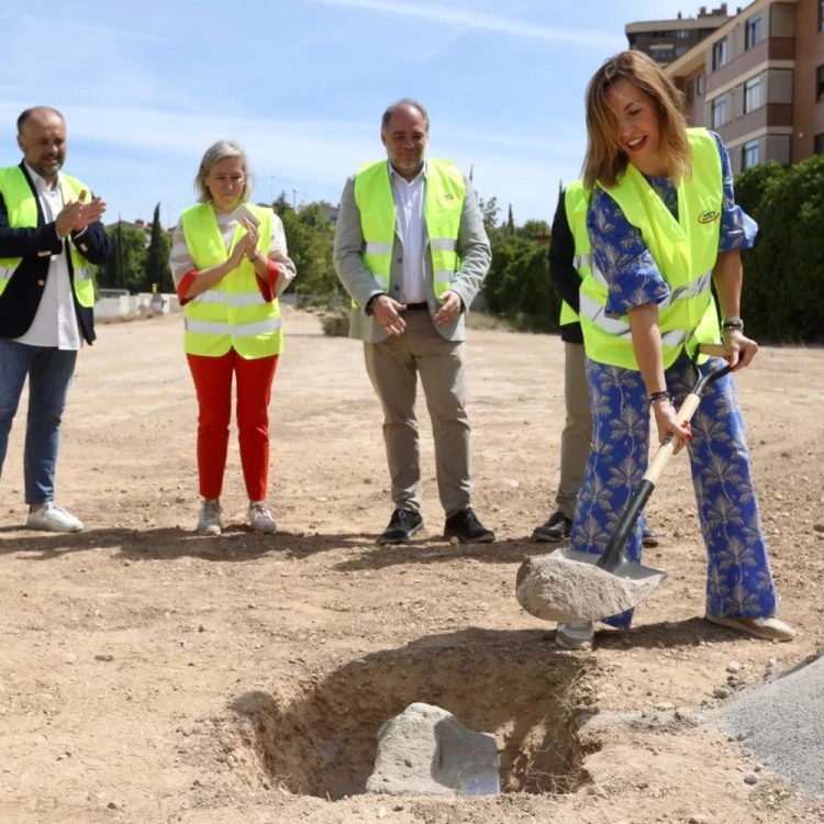 Imagen relacionada de el ayuntamiento de zaragoza da inicio a la construccion del centro civico hispanidad