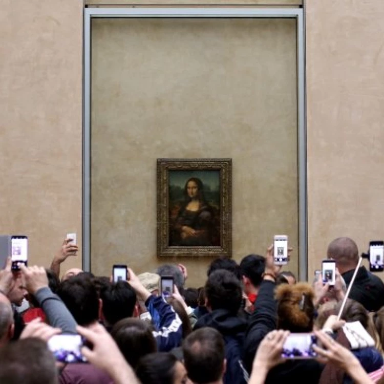 Imagen relacionada de la mona lisa una experiencia turistica decepcionante en el louvre