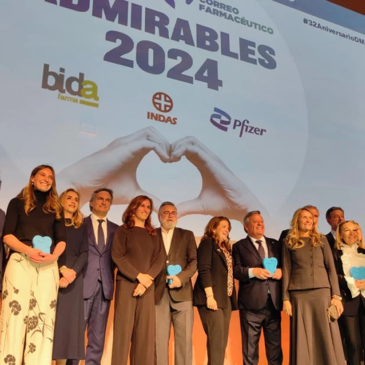 Imagen relacionada de el doctor julio ancochea bermudez recibe el premio admirable 2024 en madrid