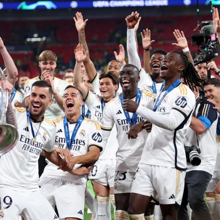 Imagen relacionada de real madrid copa intercontinental renovada