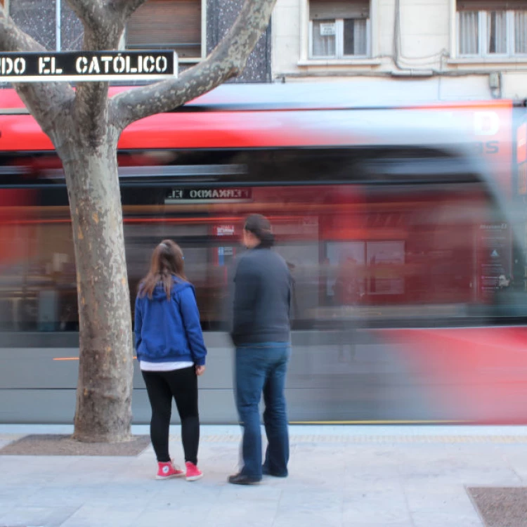 Imagen relacionada de recarga abonos bonificados transporte urbano zaragoza