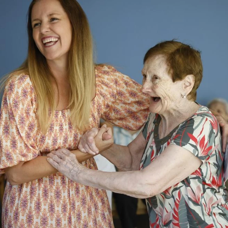 Imagen relacionada de nuevo contrato gestion centro alzheimer madrid