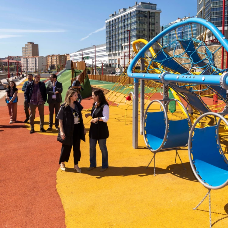 Imagen relacionada de nuevo parque infantil la coruna revitaliza paseo maritimo