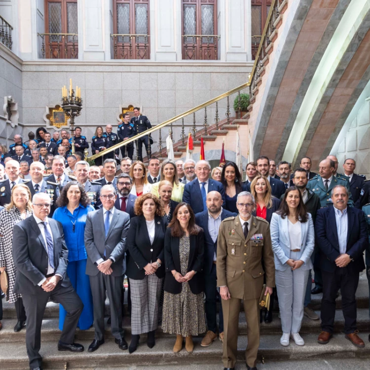 Imagen relacionada de reconocimiento policia local coruna