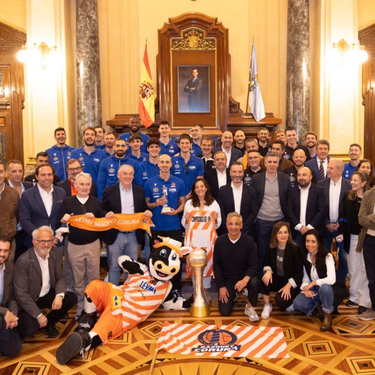 Imagen relacionada de la coruna celebra el ascenso del leyma basquet coruna a la liga acb