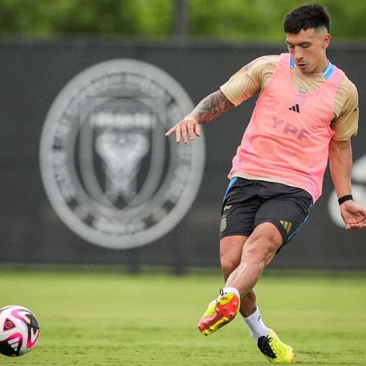 Imagen relacionada de lisandro martinez presion defender titulo copa america