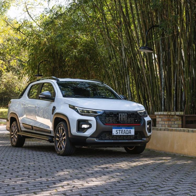 Imagen relacionada de fiat presenta nueva strada ultra pickup motor turbo potente mercado