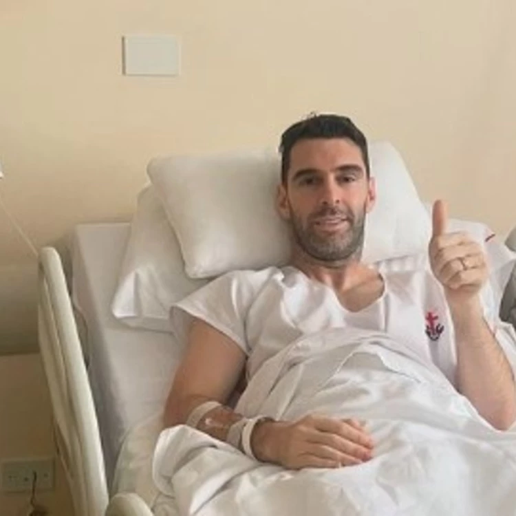 Imagen relacionada de mauro boselli historico goleador del leon hospitalizado problema salud