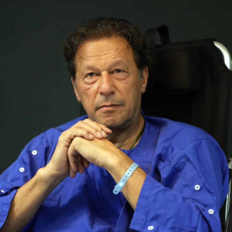 Imagen relacionada de arrestan en pakistan a imran khan por venta ilegal de regalos