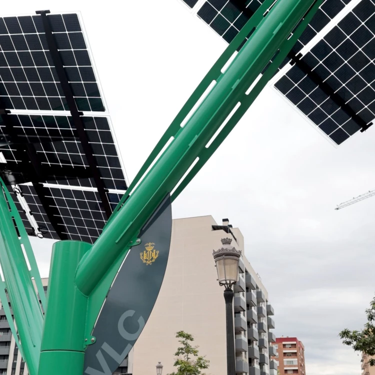 Imagen relacionada de valencia avanza hacia la sostenibilidad energetica con arboles solares