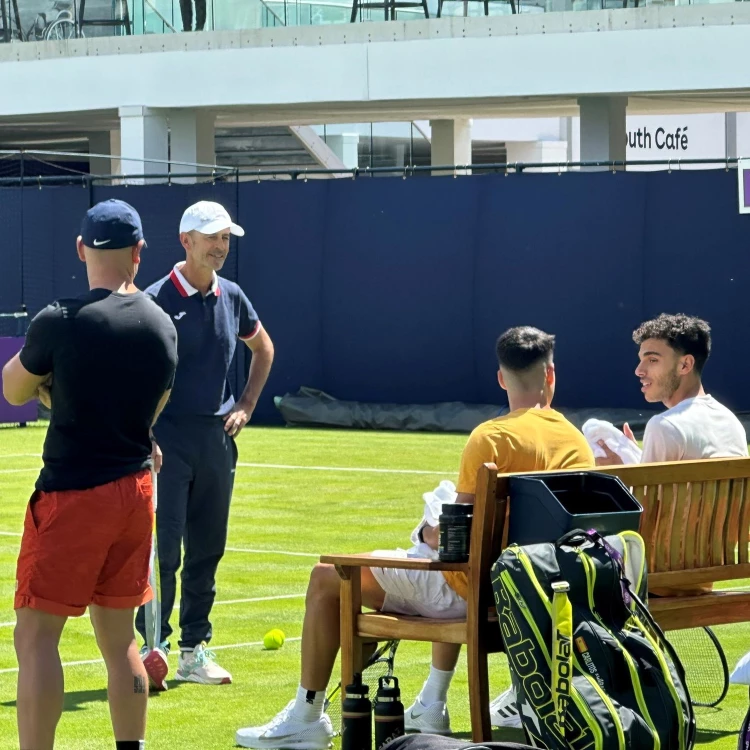 Imagen relacionada de amistad tenistas argentinos espanoles queen club