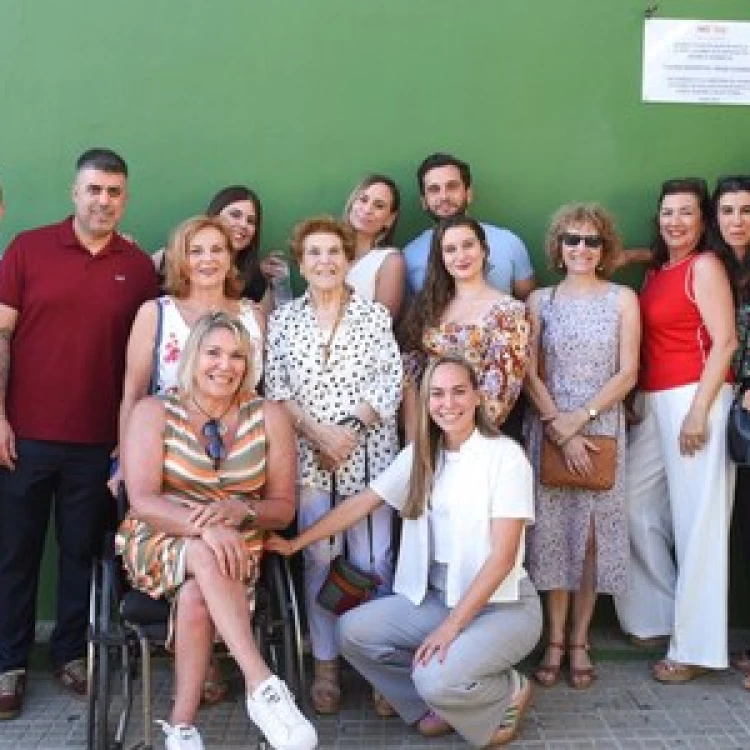 Imagen relacionada de homenaje campeonas mundo sevilla