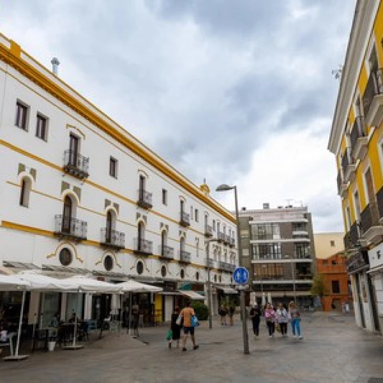 Imagen relacionada de obras mejora calle regina sevilla