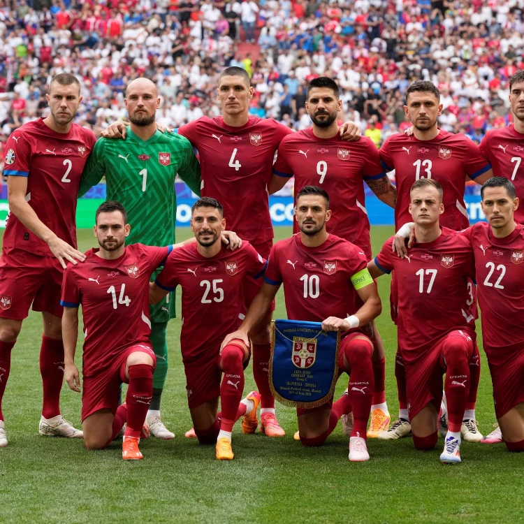 Imagen relacionada de serbia amenaza retirada eurocopa canticos discriminatorios