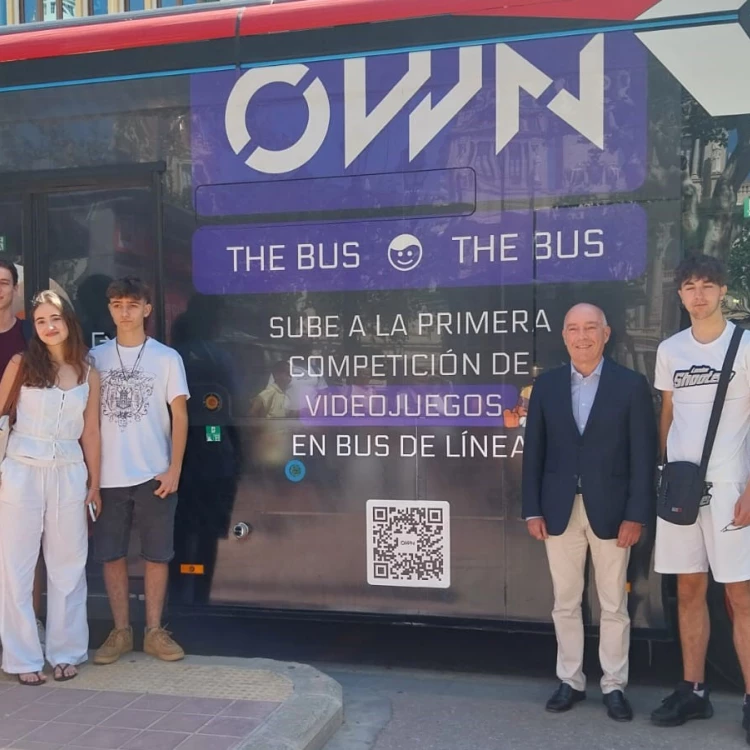 Imagen relacionada de own the bus campeonato mundial videojuegos valencia