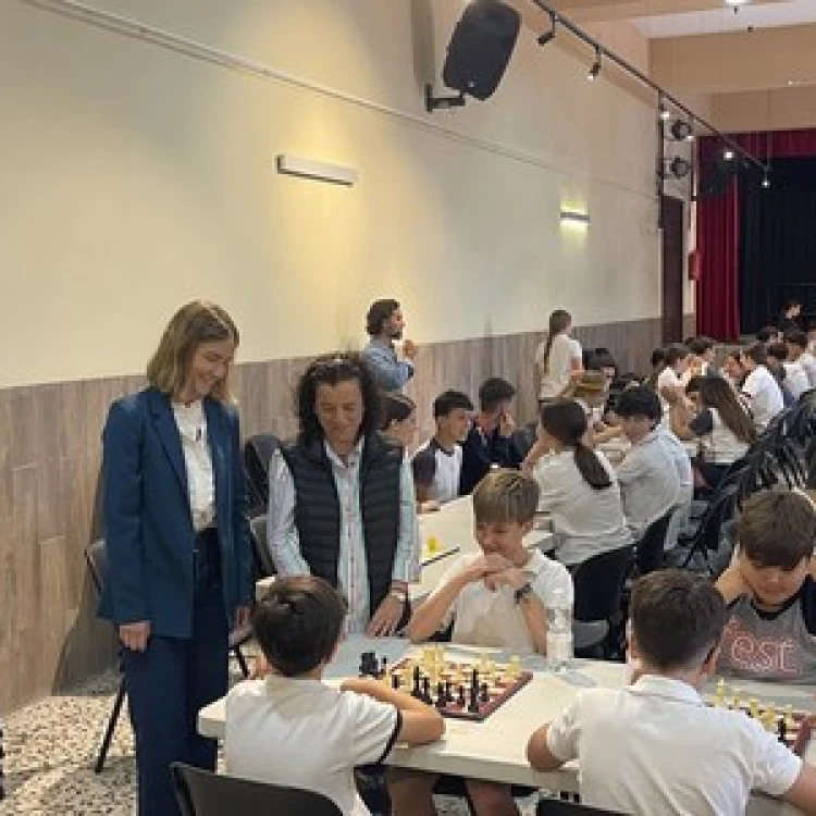 Imagen relacionada de exito del i encuentro juvenil de juegos de mesa en sevilla