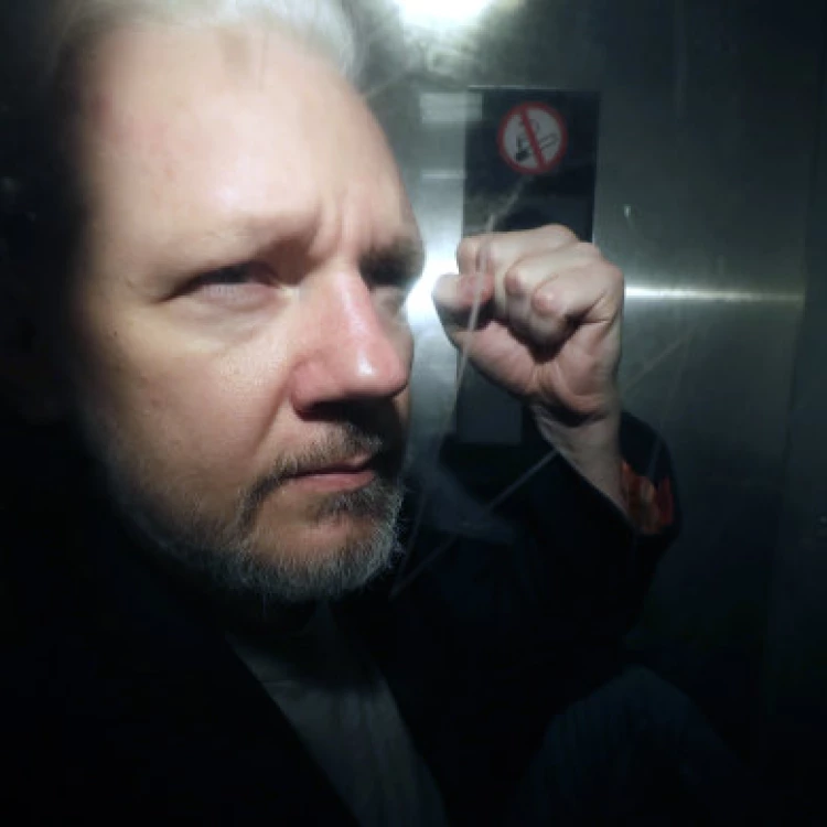 Imagen relacionada de julian assange liberado tras acuerdo espionaje eeuu