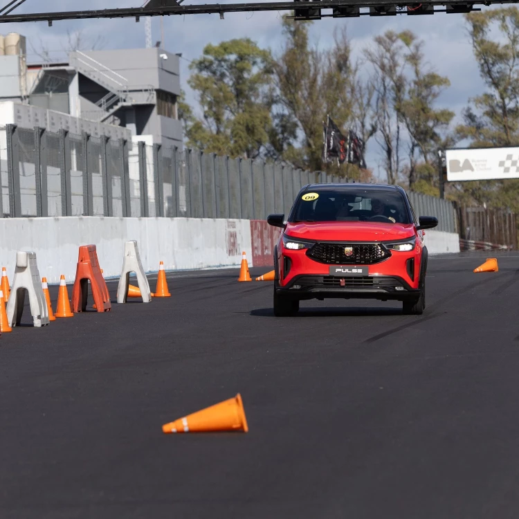 Imagen relacionada de abarth presenta programa manejo intensivo