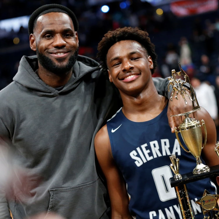 Imagen relacionada de lebron y bronny james jugaran juntos en los angeles lakers