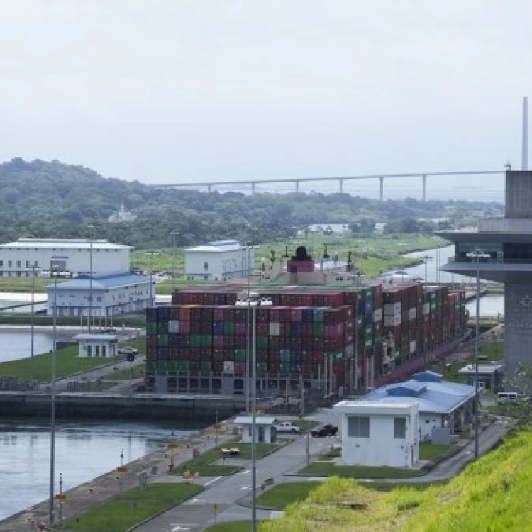 Imagen relacionada de restriccion temporal afecta transito barcos canal panama