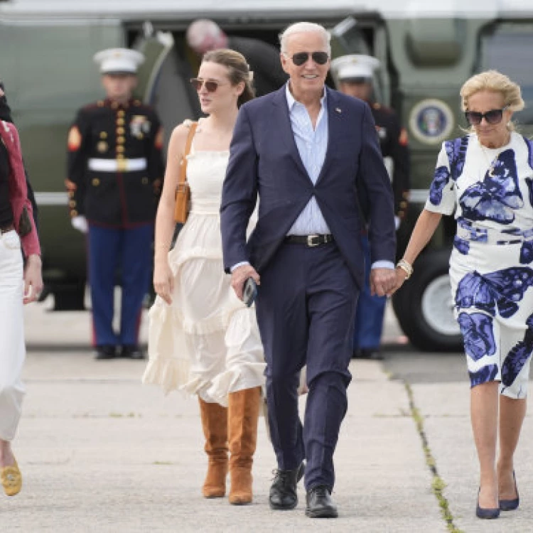 Imagen relacionada de presion familiar presidente biden carrera presidencial