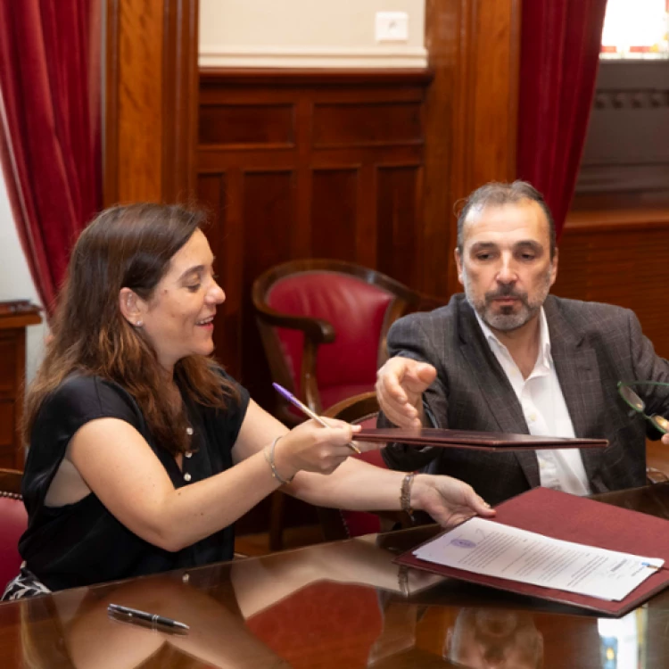 Imagen relacionada de renovacion convenio alcaldesa la coruna circo artesanos