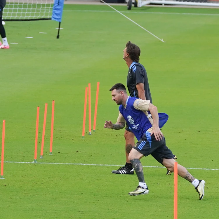 Imagen relacionada de lionel messi entrenamiento copa america ecuador