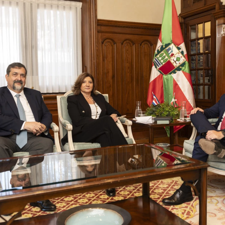 Imagen relacionada de encuentro lehendakari euskadi embajadora costa rica