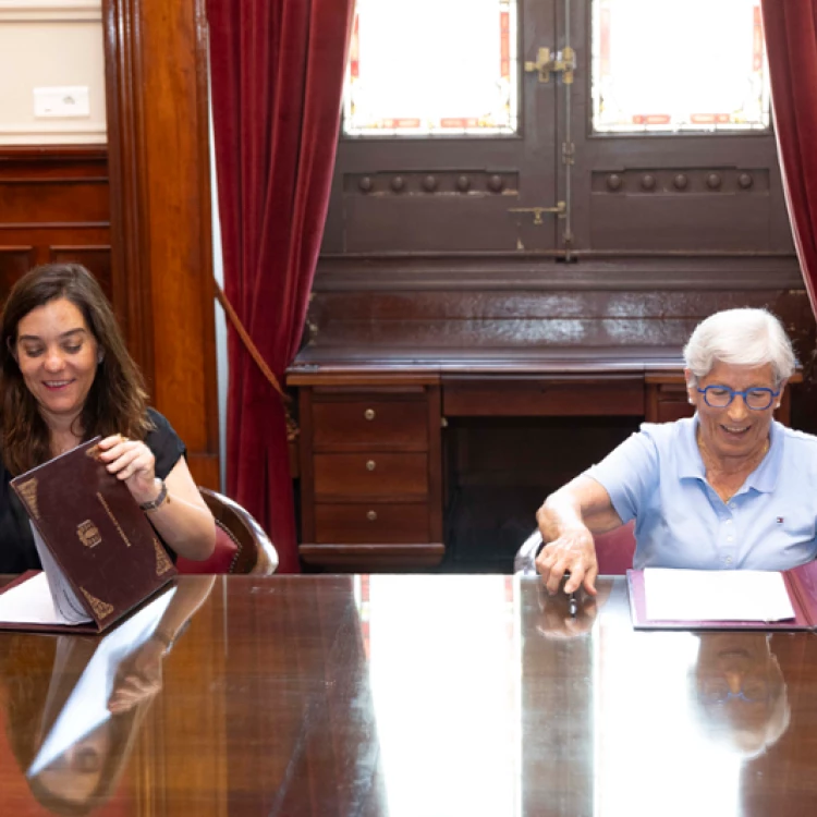 Imagen relacionada de renovacion convenio financiacion centro social sagrada familia coruna