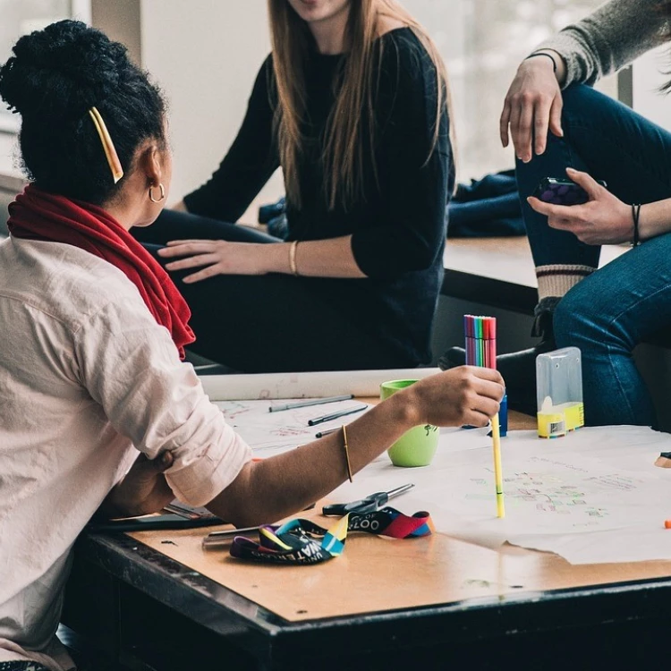 Imagen relacionada de valencia se une al programa erasmus para la transformacion social y educativa