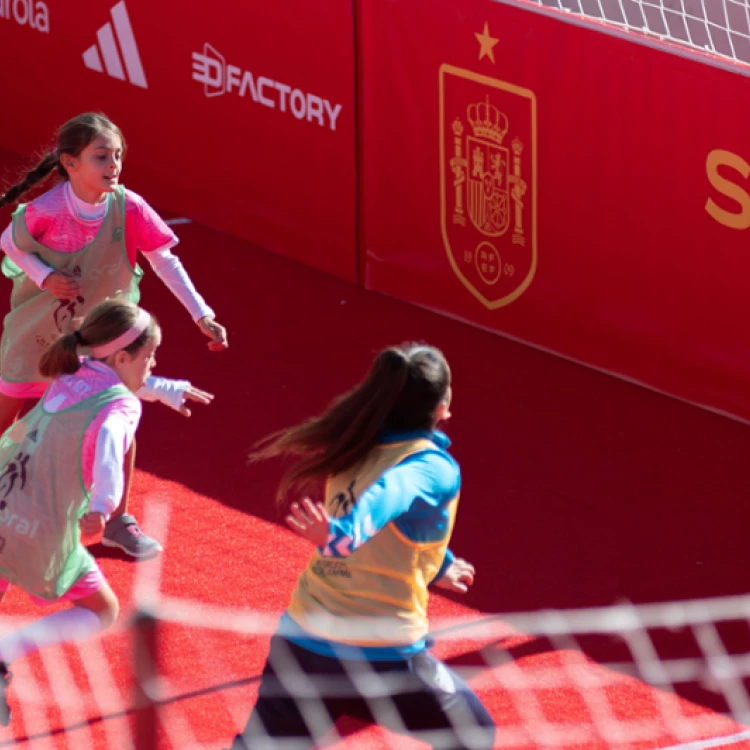 Imagen relacionada de actividades previas eurocopa naciones femenina la coruna