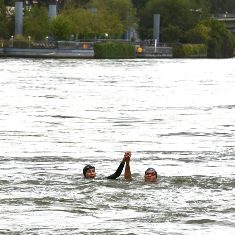 Imagen relacionada de la ministra de deportes francesa se bana en el rio sena previo a los juegos olimpicos de paris 2024