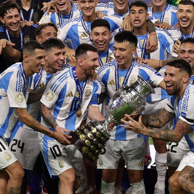 Imagen relacionada de la seleccion argentina regresa a buenos aires tras ganar la copa america