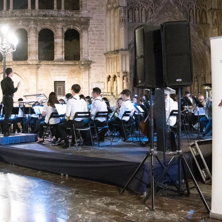 Imagen relacionada de competencia internacional bandas musica valencia