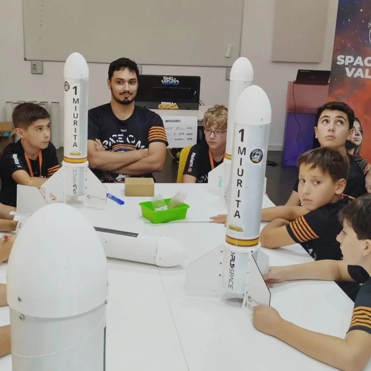 Imagen relacionada de valencia impulsa formacion astronautas space camp