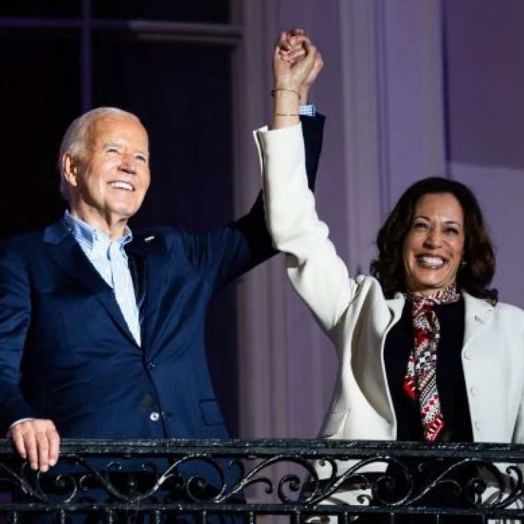 Imagen relacionada de kamala harris sucesora biden