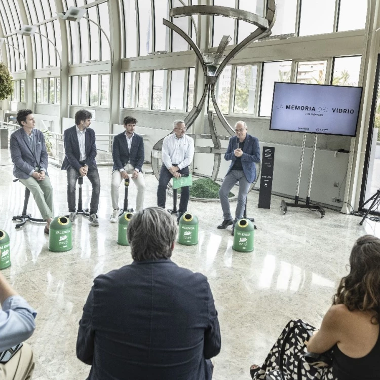 Imagen relacionada de valencia inaugura memoria vidrio reciclaje