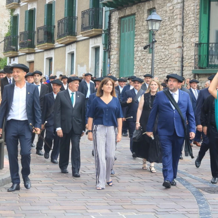 Imagen relacionada de tradicion pesquera euskadi fiesta hermandad pescadores