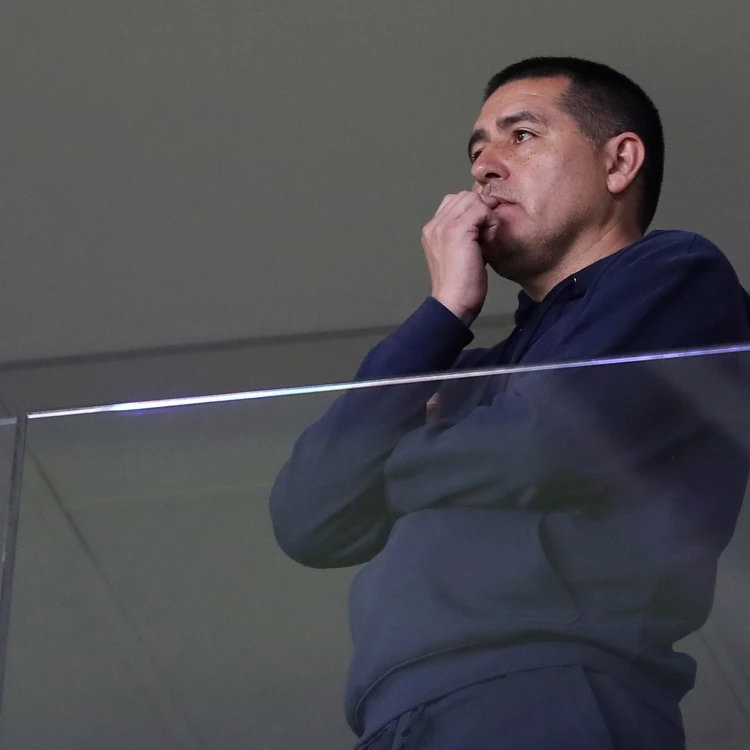 Imagen relacionada de riquelme descontento boca juniors