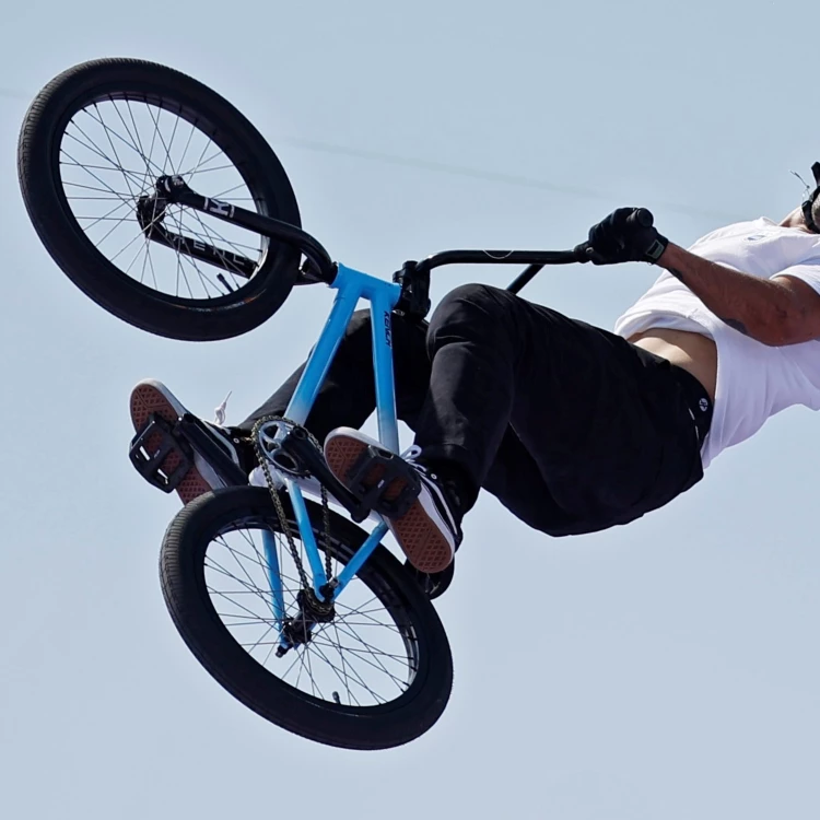 Imagen relacionada de jose maligno torres gil oro bmx freestyle paris 2024