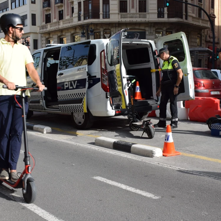 Imagen relacionada de valencia medidor patinete electrico