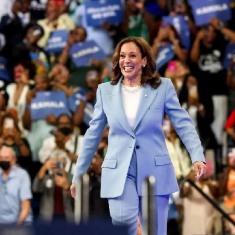 Imagen relacionada de trump cuestiona kamala harris