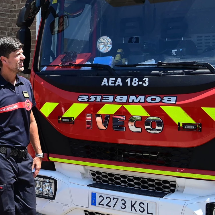 Imagen relacionada de valencia vehiculos electricos bomberos