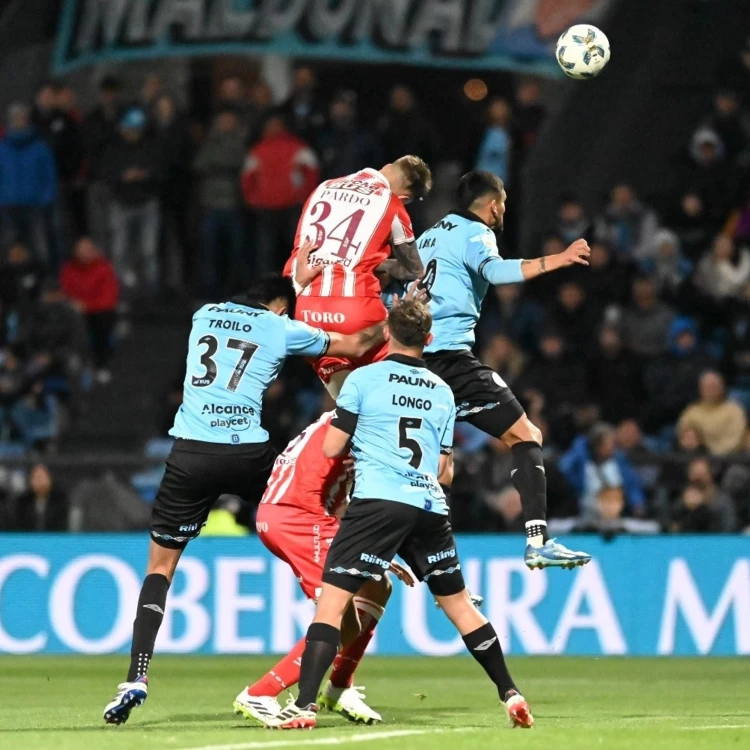 Imagen relacionada de empate dramatico belgrano union cordoba